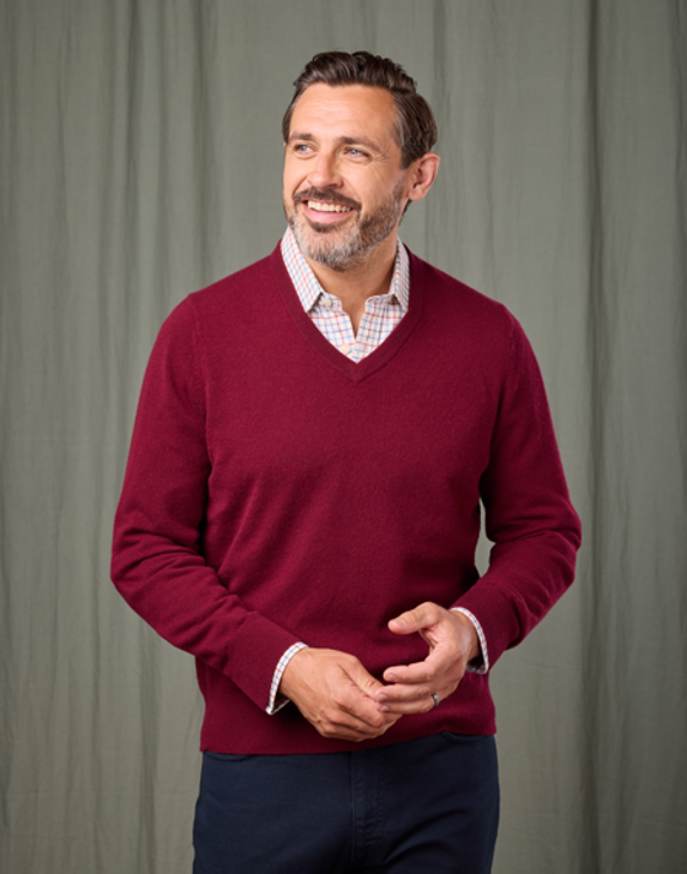 Cashmere V Neck Jumper - Burgundy