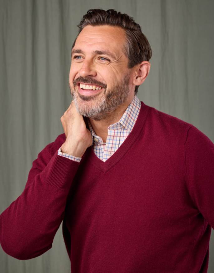 Cashmere V Neck Jumper - Burgundy
