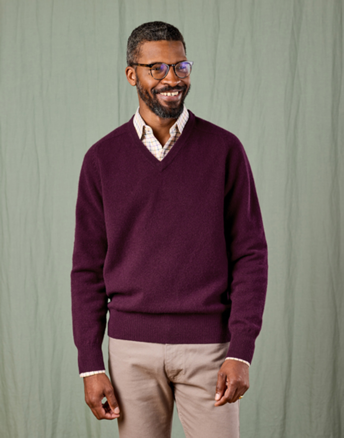Lambswool V Neck Jumper - Dark Burgundy