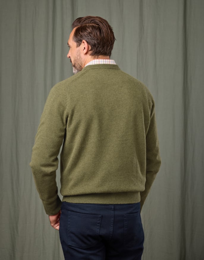 Lambswool V Neck Jumper - Light Olive