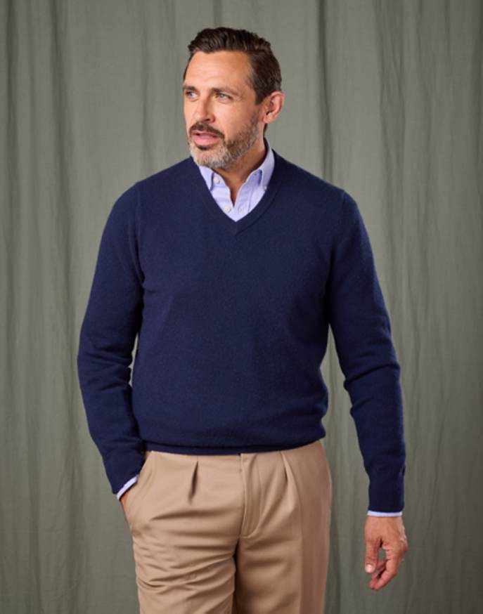 Cashmere V Neck Jumper - Navy