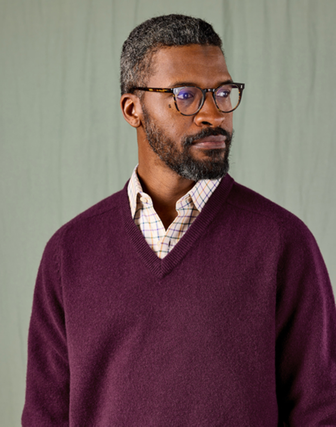 Lambswool V Neck Jumper - Dark Burgundy