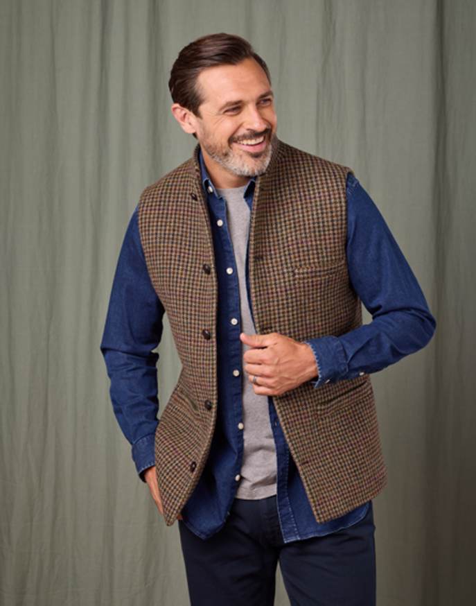 Double Faced Wool Gilet - Dogtooth/Burgundy