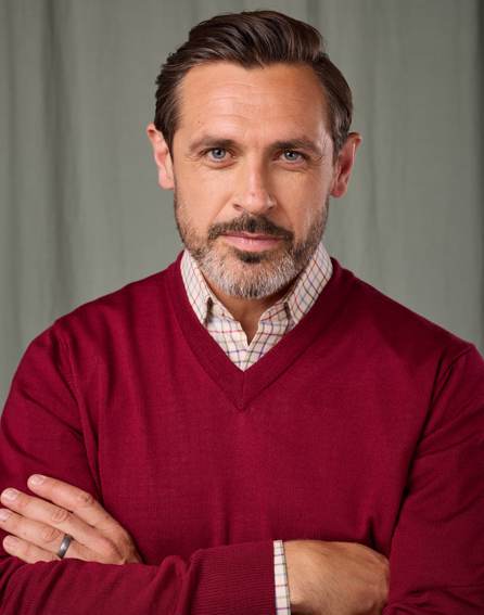 Merino V Neck Jumper- Burgundy