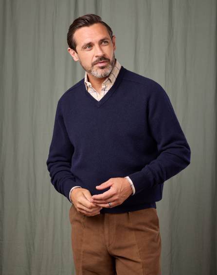 Lambswool V Neck Jumper - Navy