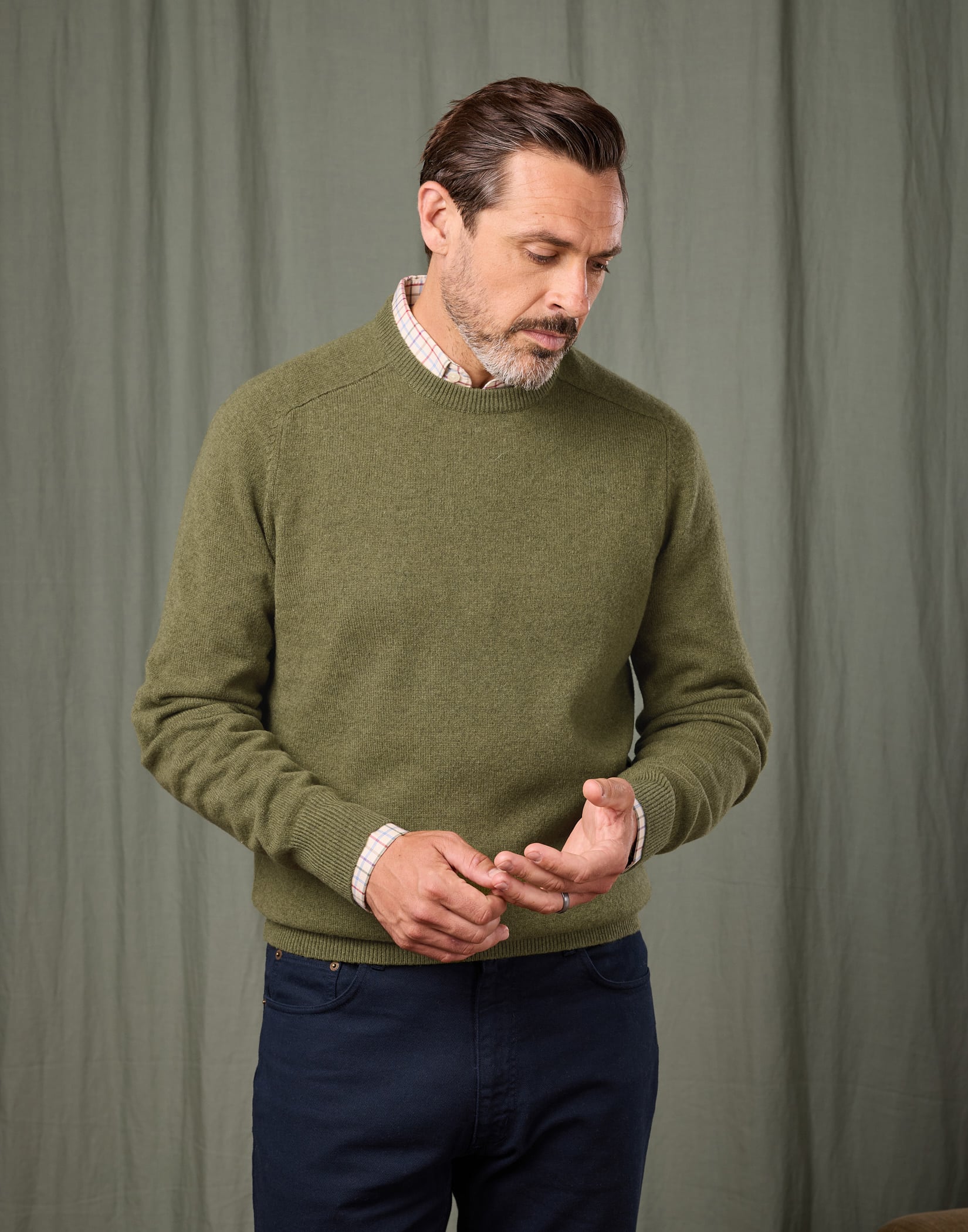 Lambswool Crew Neck Jumper - Light Olive